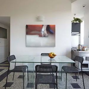 Casa Di Franco Navigli , Milano Italia