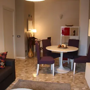 Chez Nous , Milano Italia